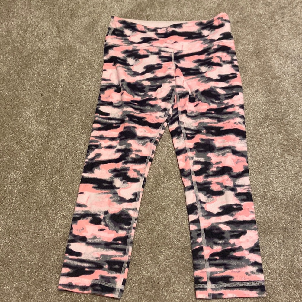 Lululemon wunder under crops